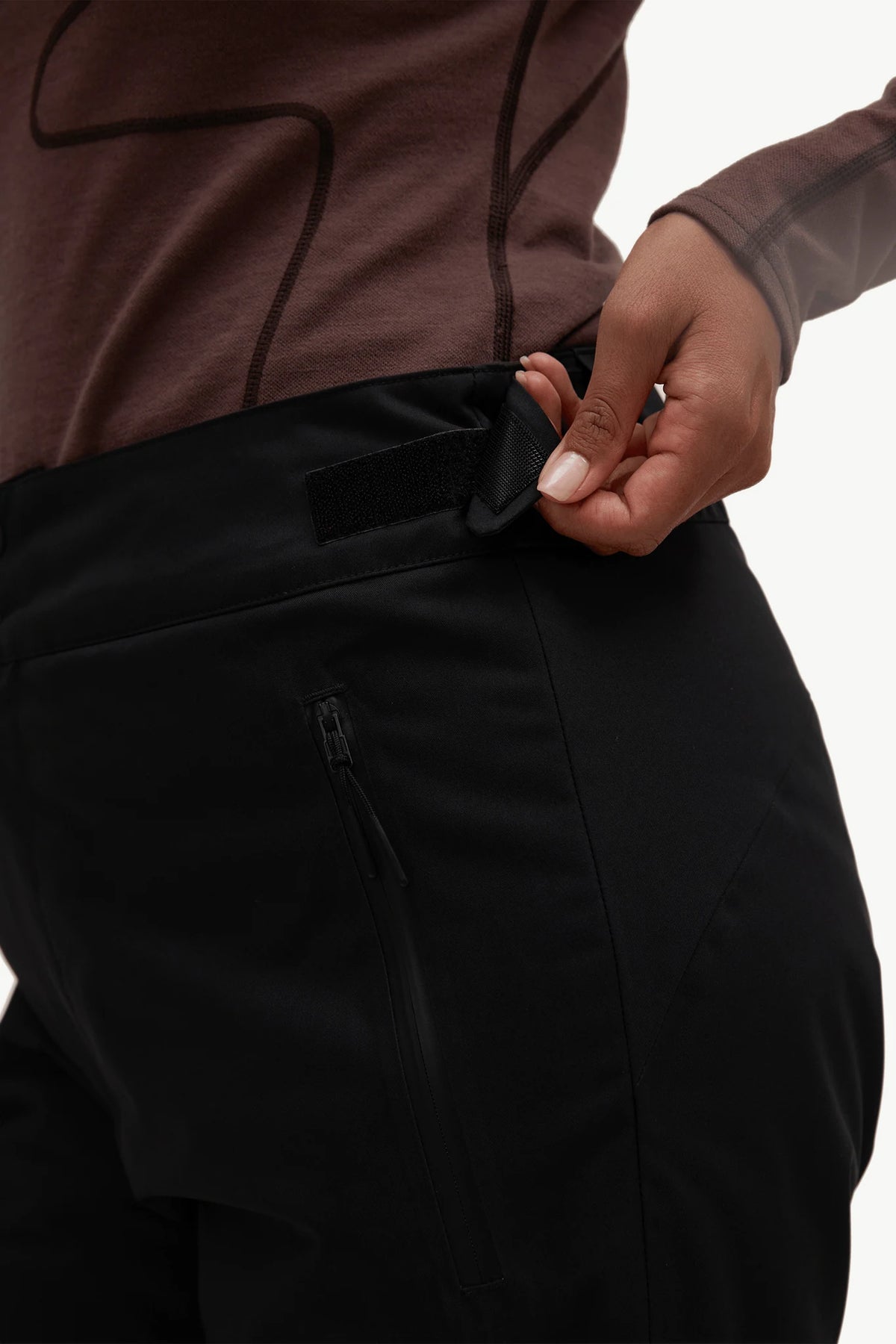 Halfdays Alessandra Pant in Black, detail