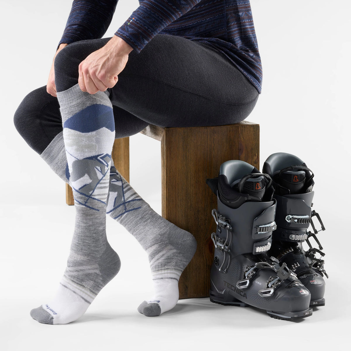 Smartwool Ski Full Cushion Chute the Moon Otc Socks in Light Gray, on-model view