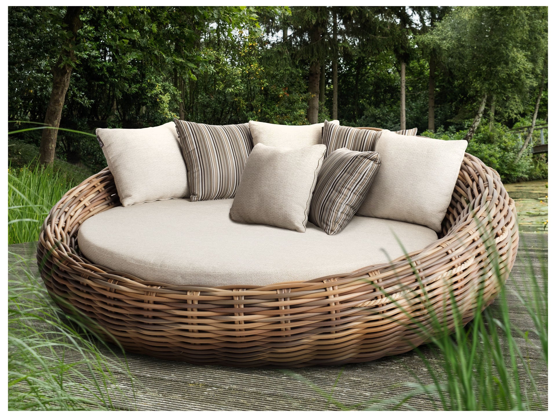 Al Fresco Cocoon Daybed